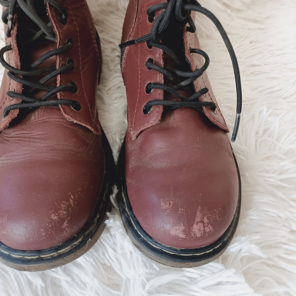 Dr. Martens Delaney Boots , Youth Sz.3 - Picture 3 of 9